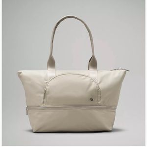 Lululemon City Adventurer tote 27L